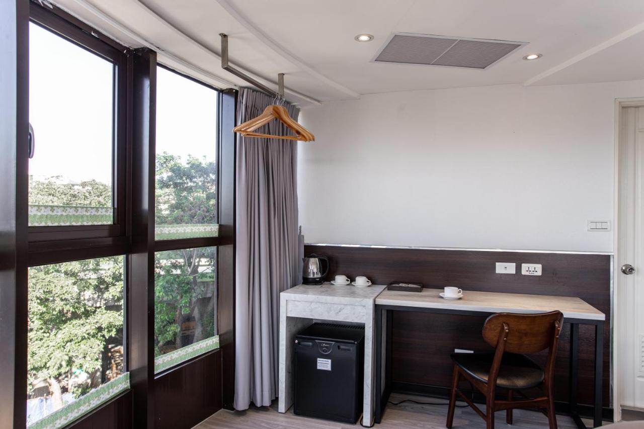 Hub Hotel - Songshan Airport Branch Taipei Exteriör bild
