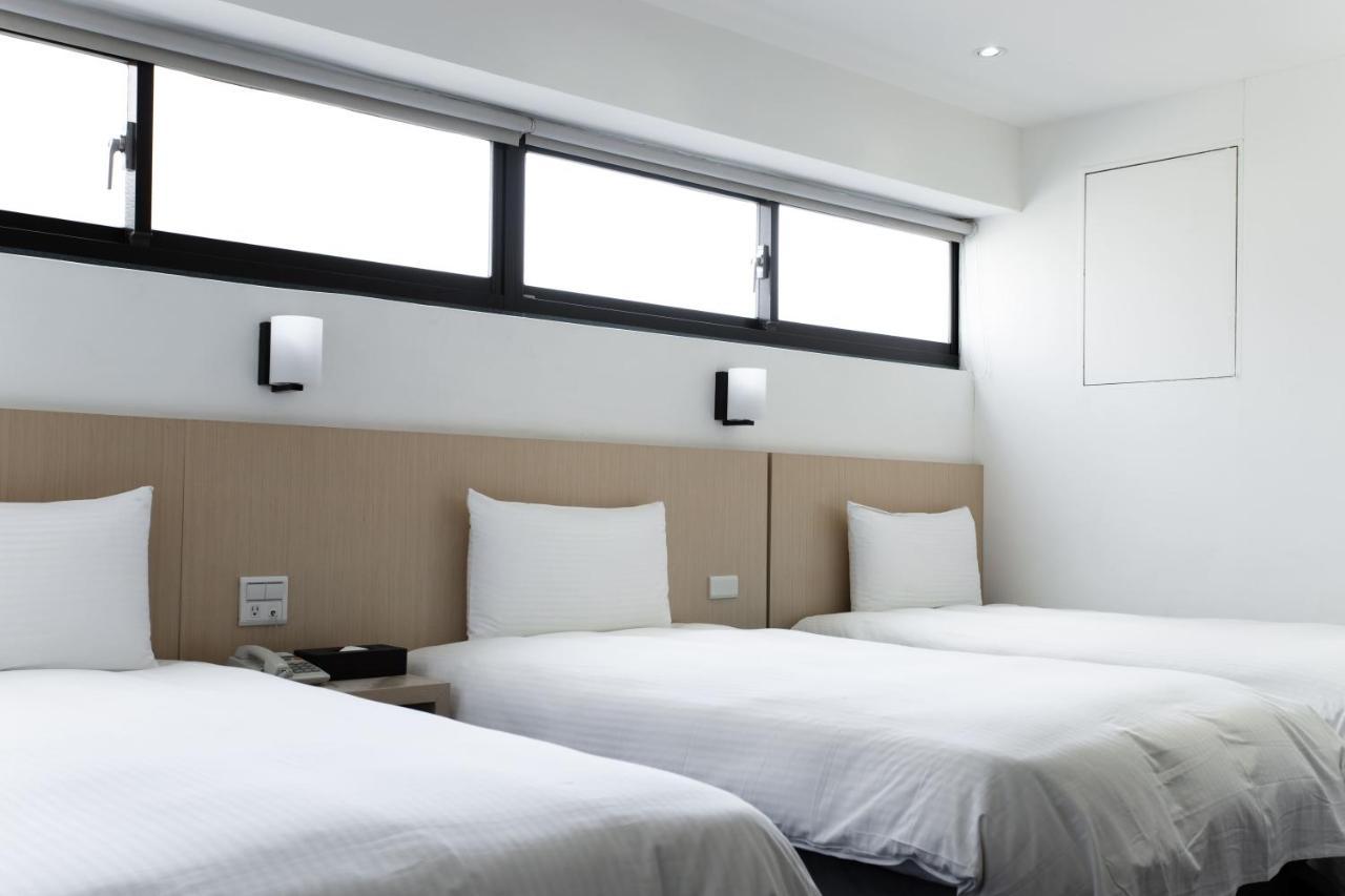 Hub Hotel - Songshan Airport Branch Taipei Exteriör bild