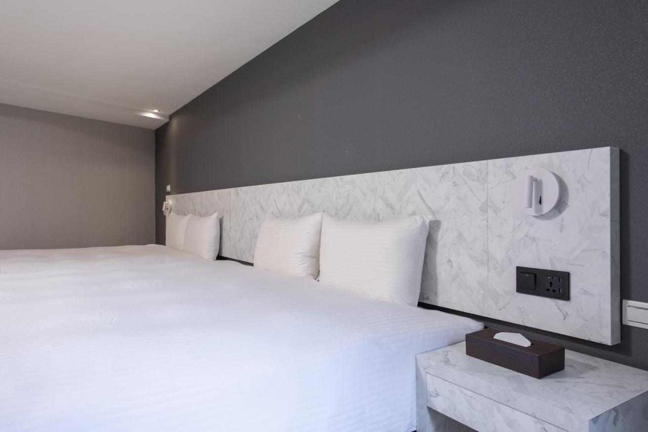 Hub Hotel - Songshan Airport Branch Taipei Exteriör bild